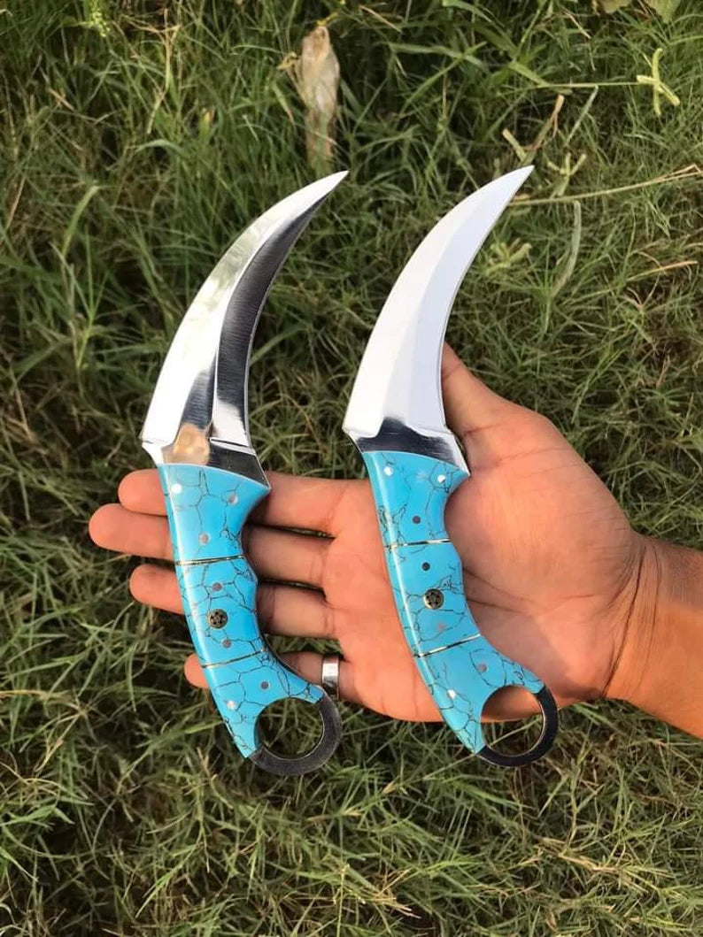 Karambit Knife Pair With Leather Sheath