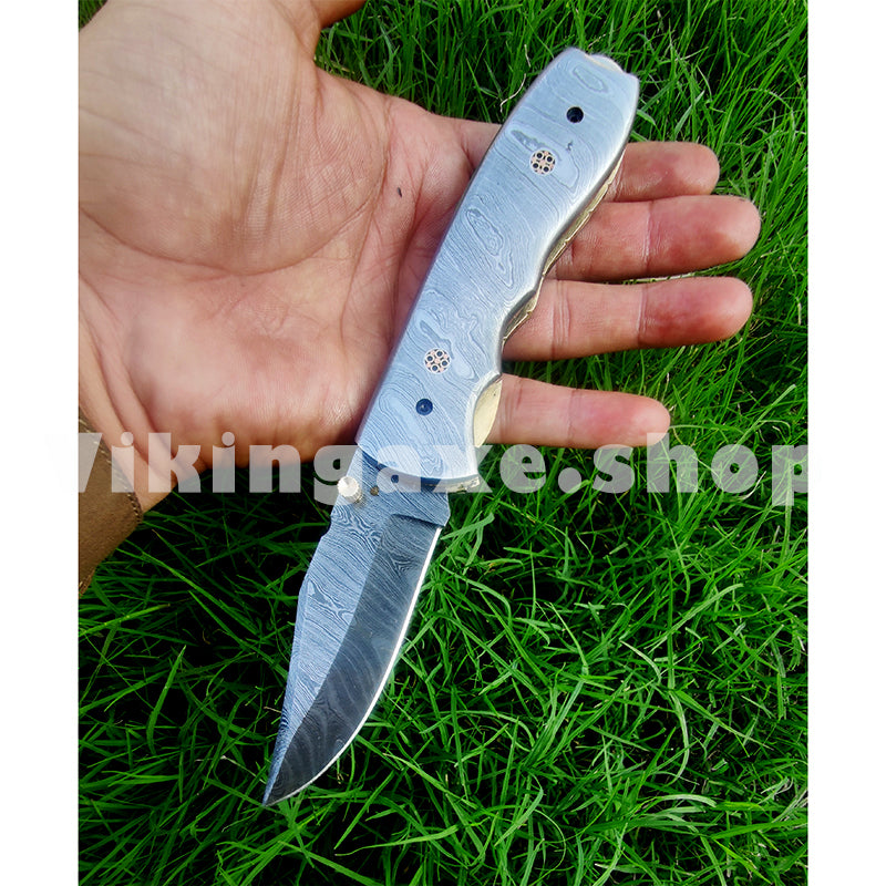pocket knife