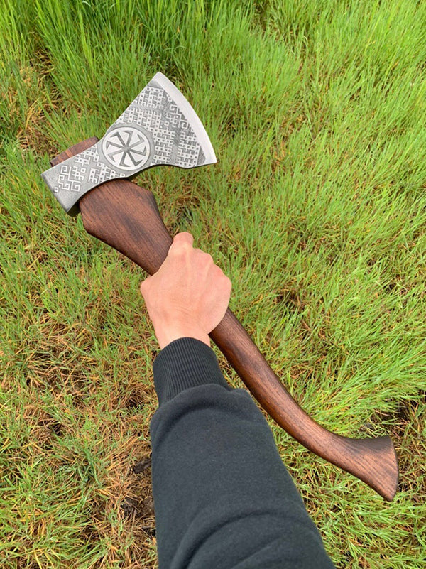 throwing axes