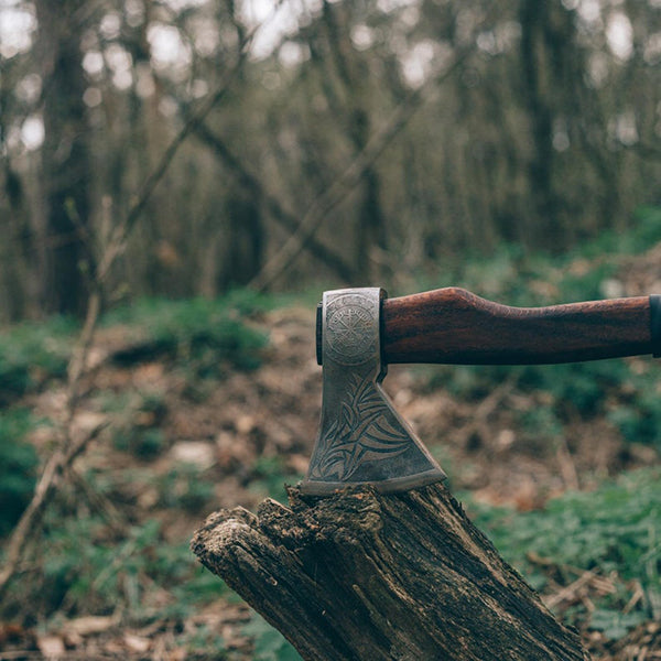 throwing axes