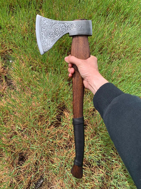 throwing axes