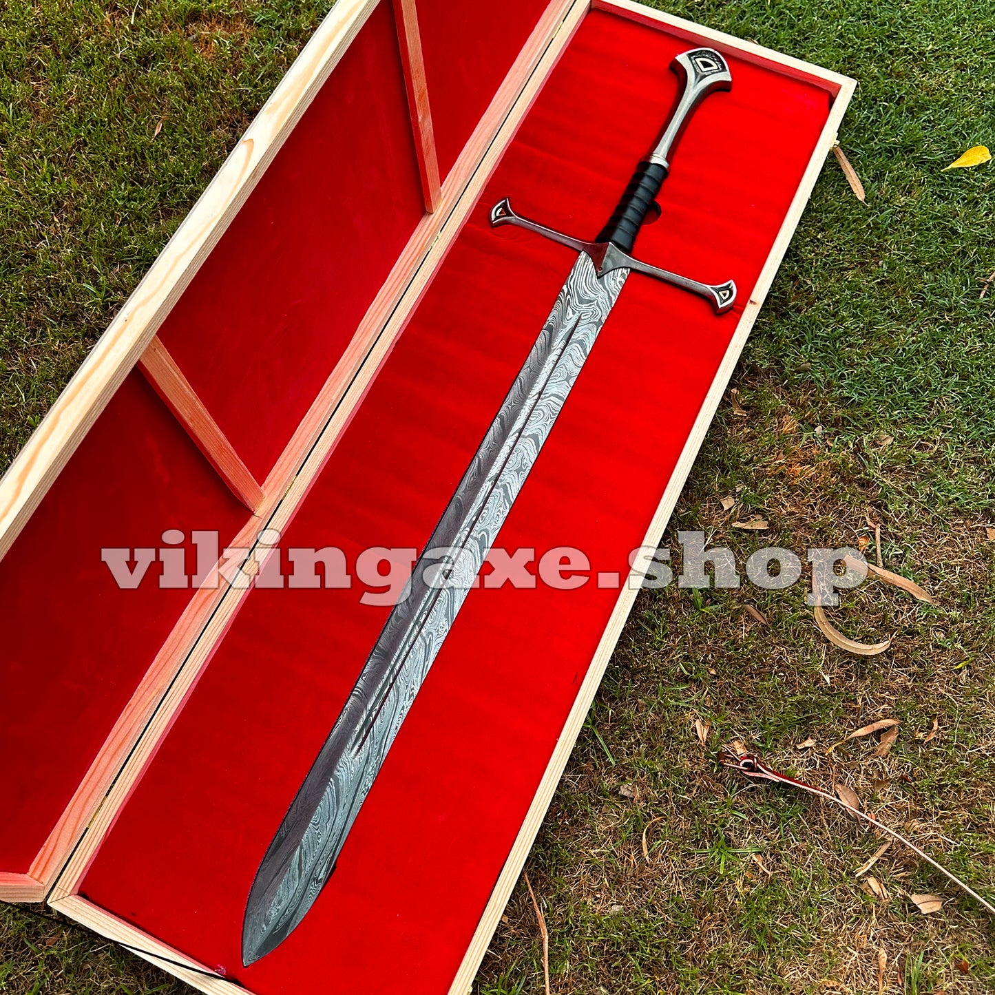 Handmade Sword Viking Sword Damascus Steel Blade Sword With Leather Sheath And Wooden Box