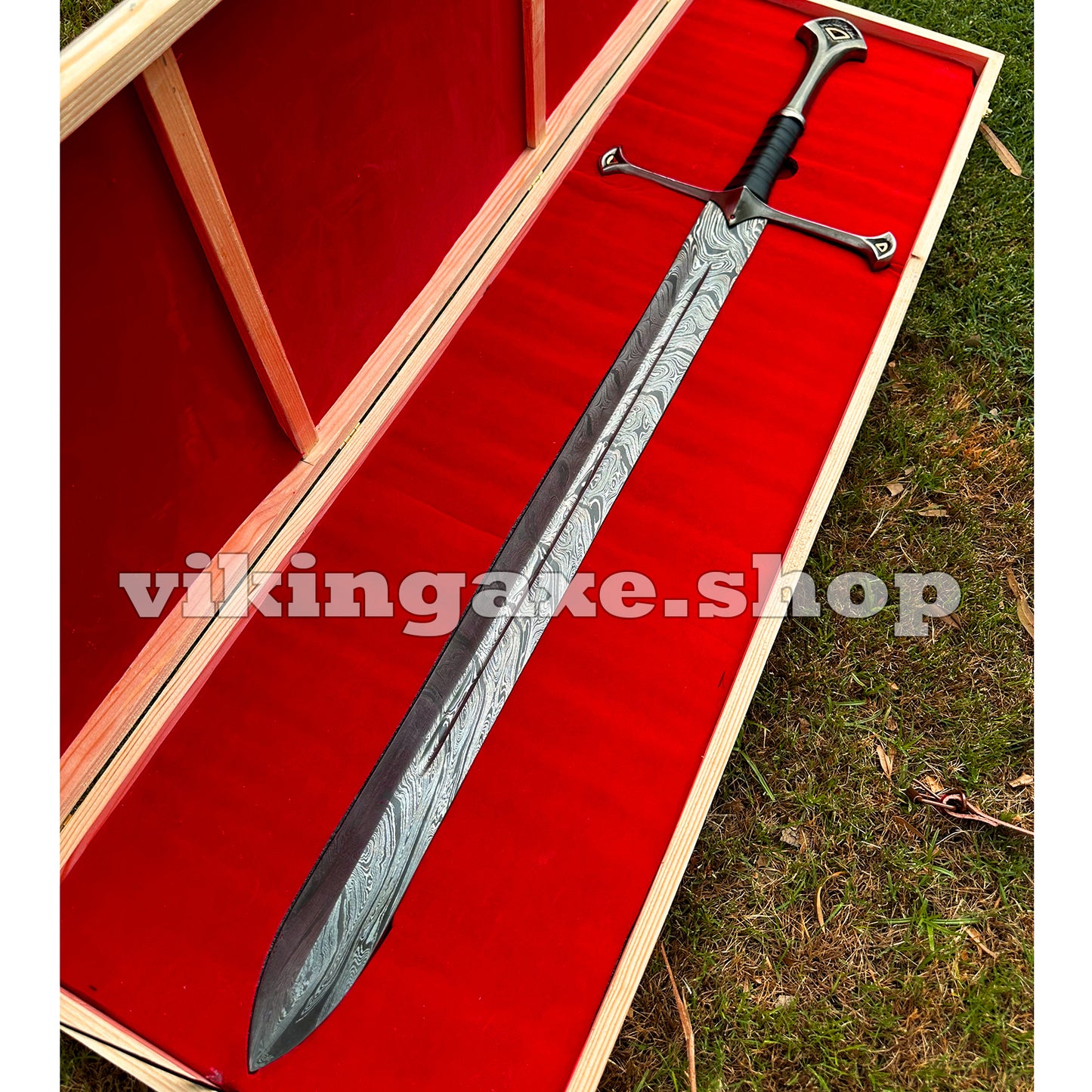 Handmade Sword Viking Sword Damascus Steel Blade Sword With Leather Sheath And Wooden Box