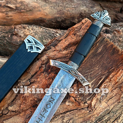 Custom Sword Replica Viking Sword Damascus Steel Sword With Scabbard