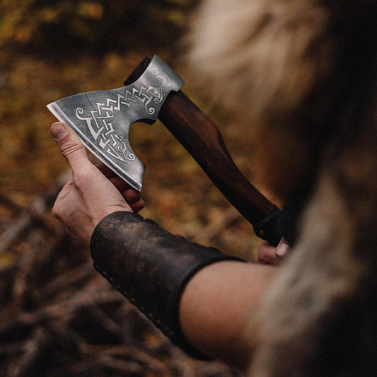 throwing axes