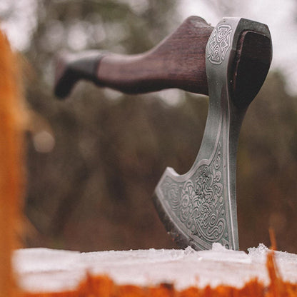 throwing axes